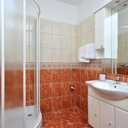 4 Bedroom Awesome In * Podstrana