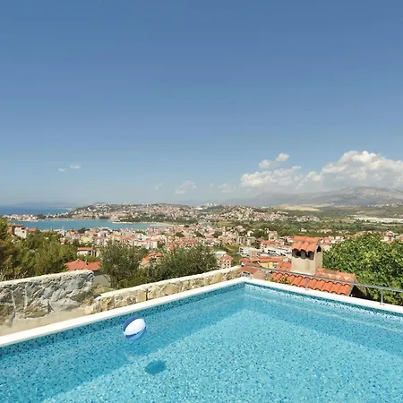 Апартаменты Three-bedroom In *