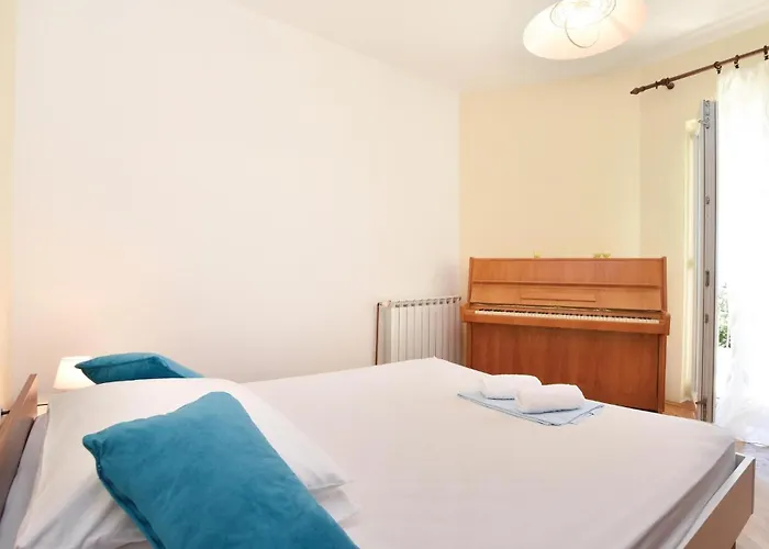 Three-bedroom In Апартаменты