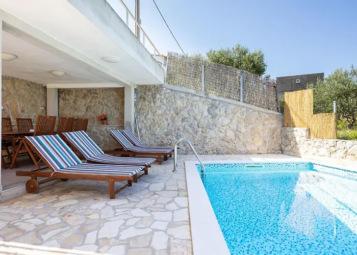 Three-bedroom In * Подстрана